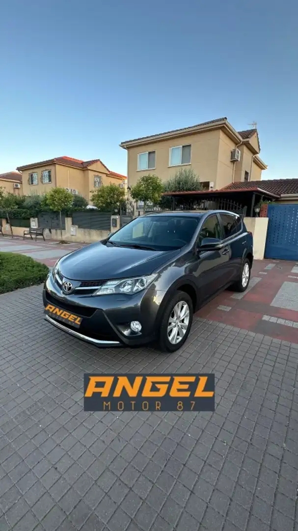 Toyota RAV 4 150D Executive AWD AutoDrive Gris - 1