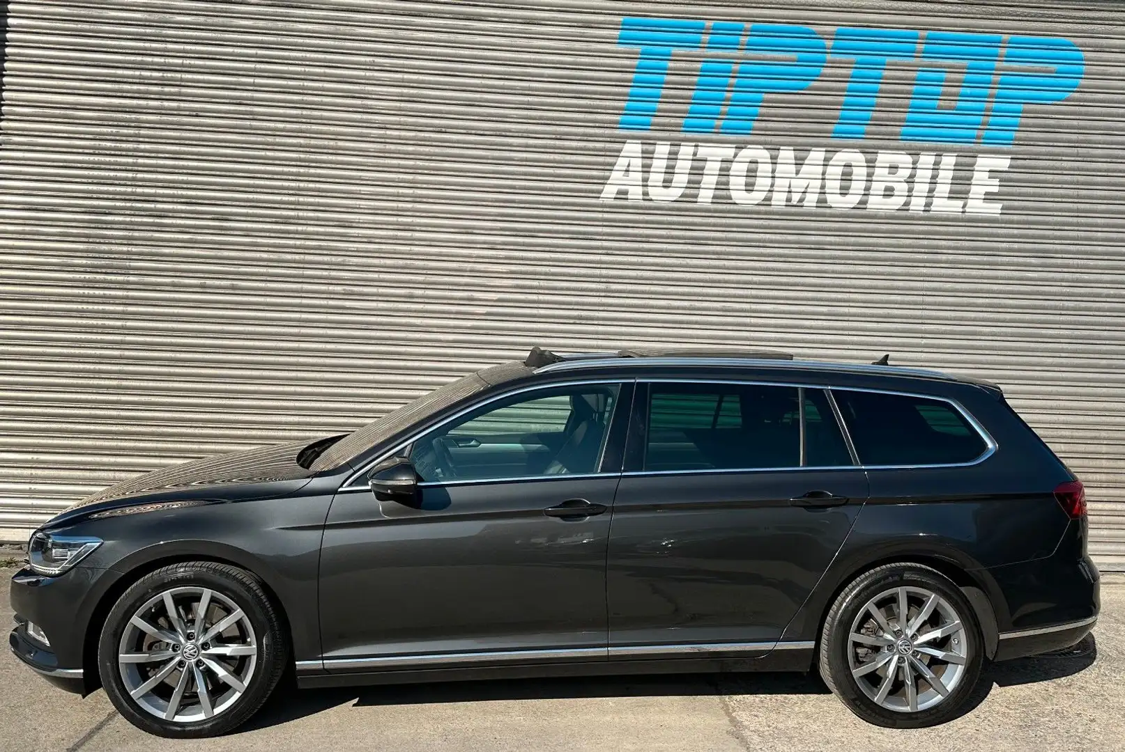 Volkswagen Passat Variant *R-LINE*4Motion*VIRTUAL*PANO*360°K Grau - 2
