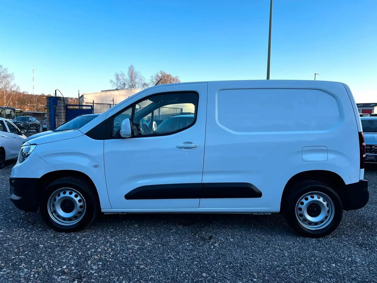 Opel Combo COMBO E CARGO EDITION ERHÖHTE NUTZLAST-KEYLESS Weiß - 2
