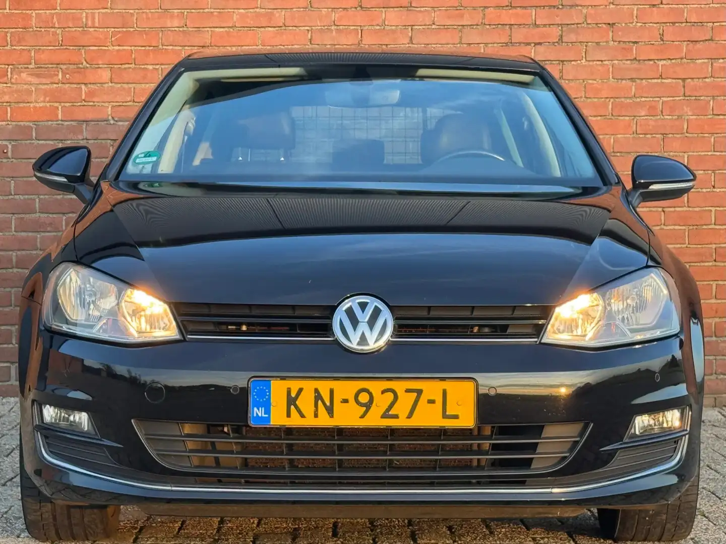 Volkswagen Golf 1.2 TSI | NL-AUTO! | LEDER/STOF! | NAVI! Noir - 2