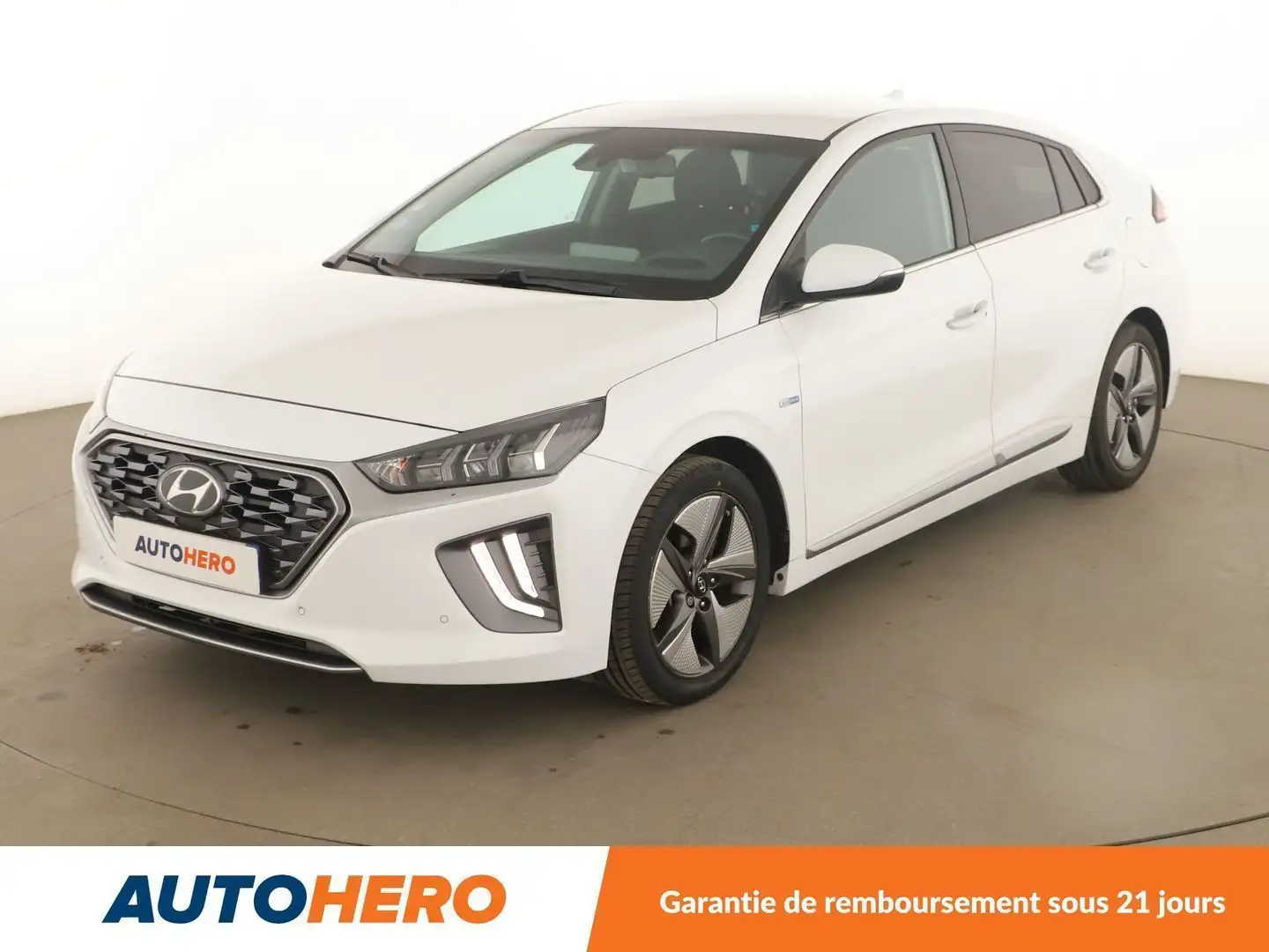 Hyundai IONIQ 1.6 Hybrid Creative Blanc - 1