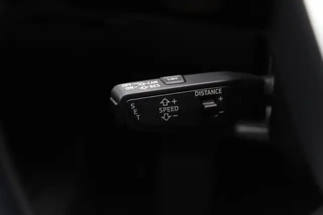 Audi E-Tron view 29