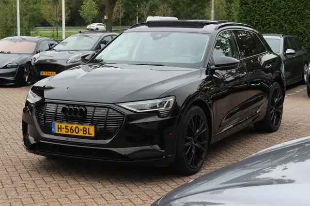 Audi E-Tron view 7