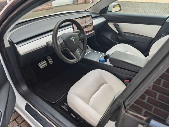 Imagine Tesla Model 3 Model 3 PERFORMANCE Longrange Allrad Dual Motor