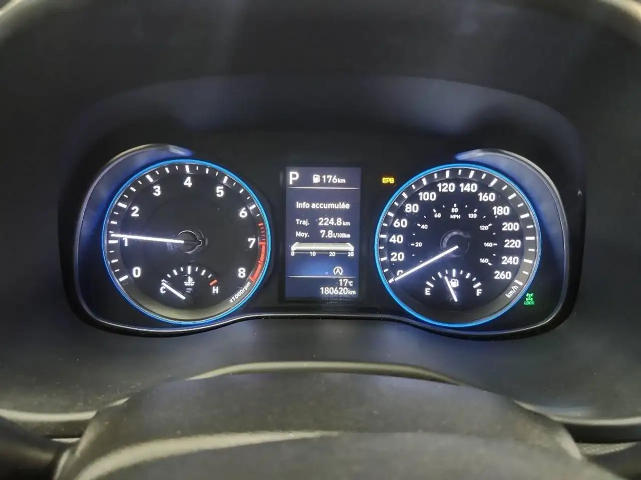 Hyundai KONA снимка Hyundai KONA