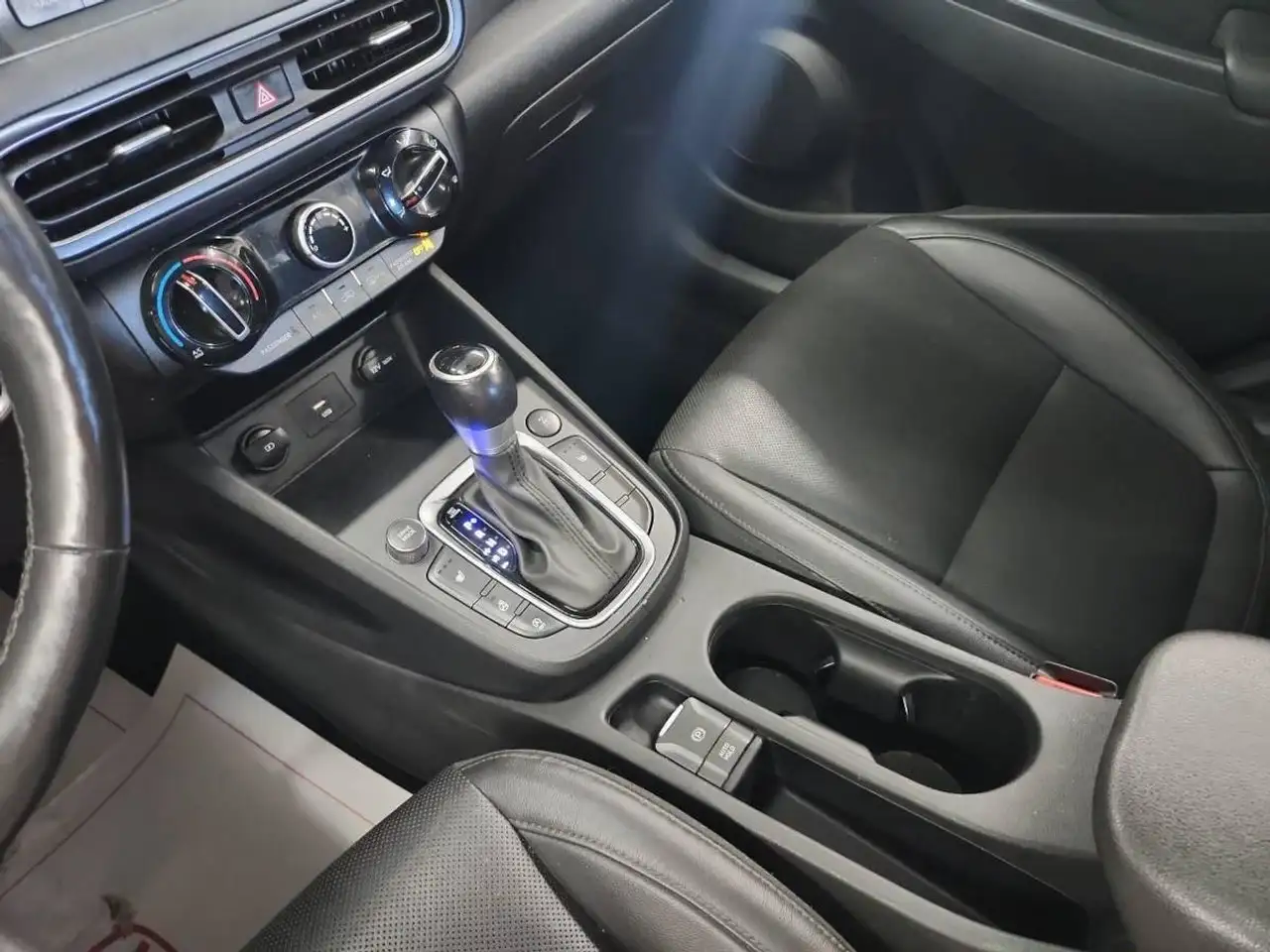 Hyundai KONA снимка Hyundai KONA