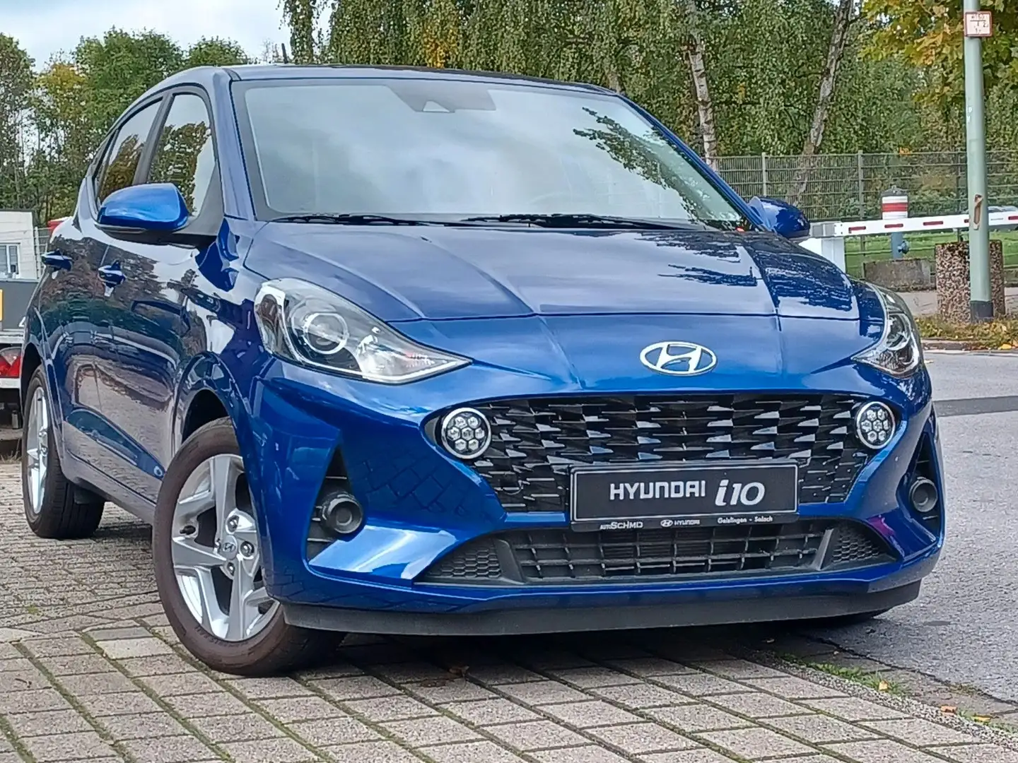 Hyundai i10 Edition 30 Blau - 1