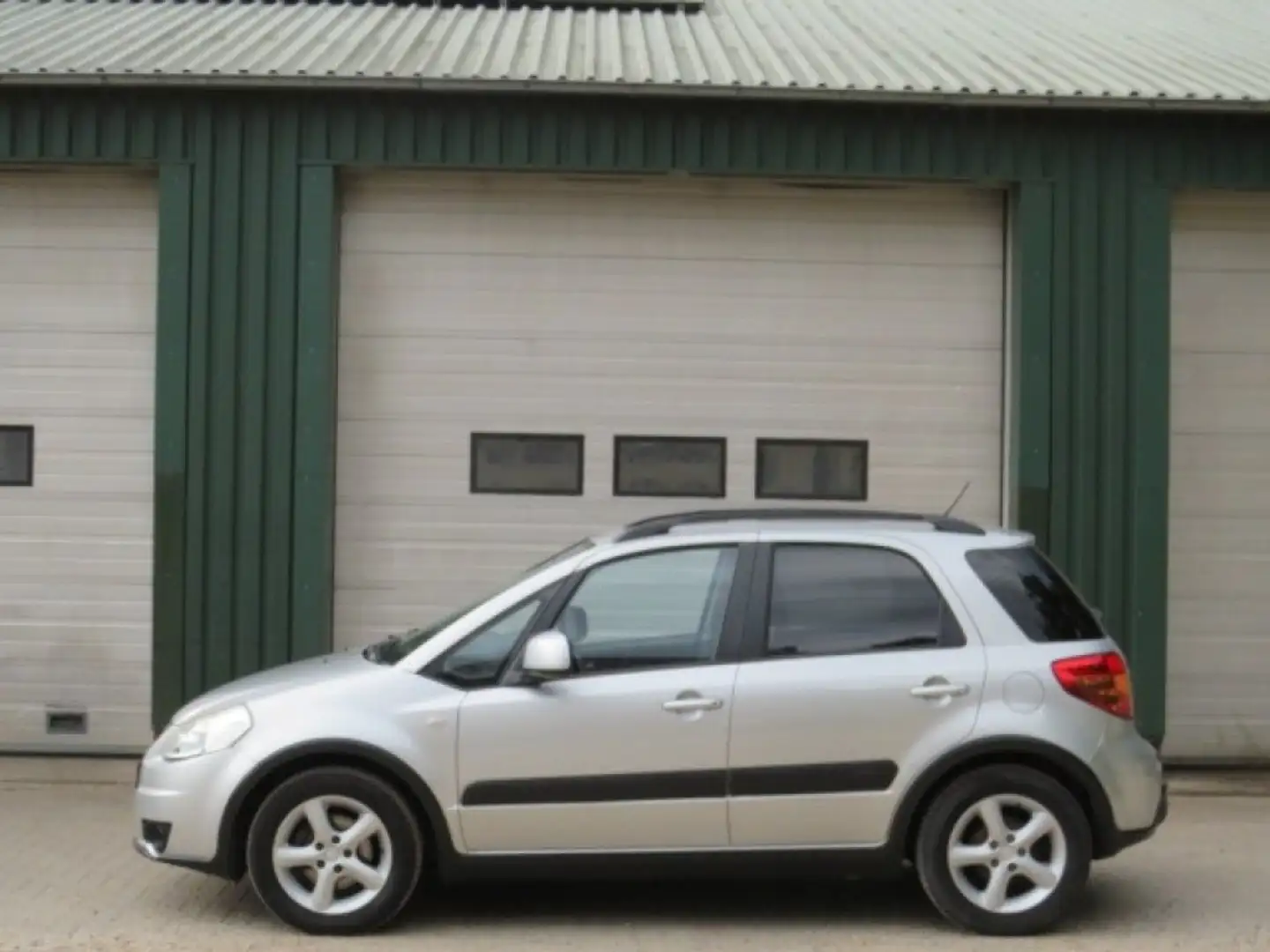 Suzuki SX4 1.6 Shogun Plateado - 1
