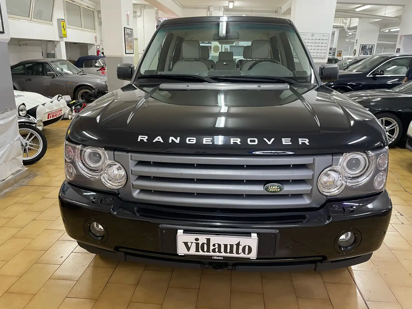 Land Rover Range Rover 3.6 tdV8 HSE auto Nero - 2