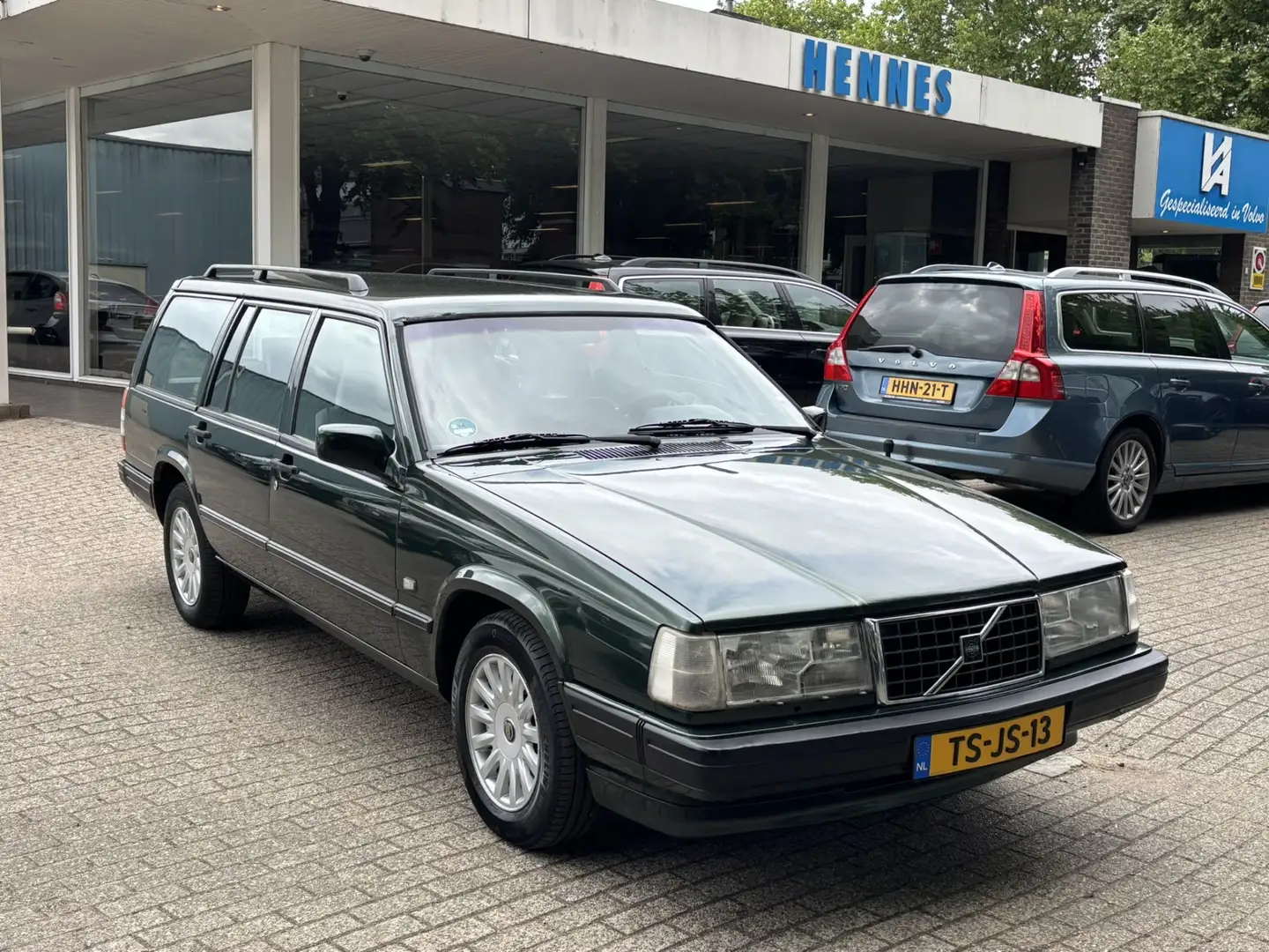Volvo 940 2.3i Polar Estate airco Cruise Volvo specialist on Зелений - 1