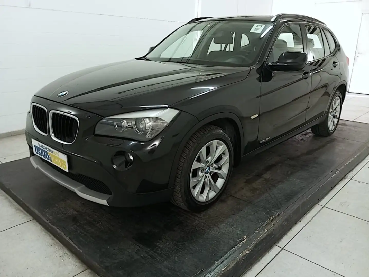 BMW X1 sdrive18d Futura Nero - 1