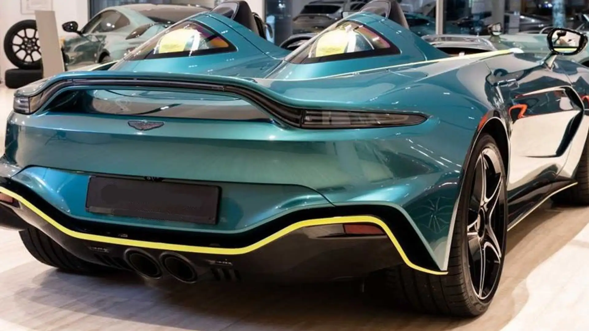 Aston Martin Vantage Deportivo Automático de 3 Puertas Зелений - 2