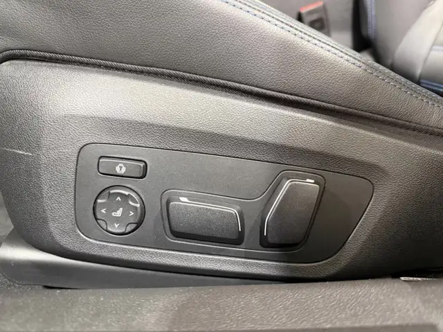 BMW 3 Series view 12