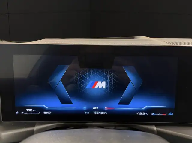 BMW 3 Series view 10