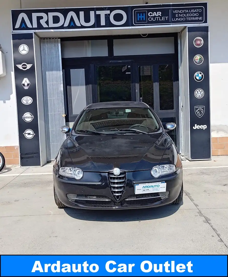 Alfa Romeo 147 Alfa Romeo 147 1.9 jtd Distinctive140 cv Nero - 2