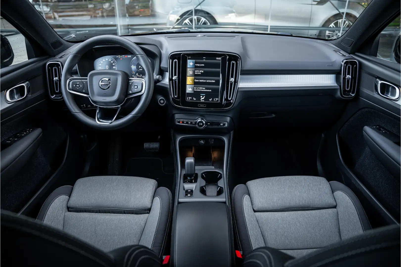 Volvo XC40 1.5 T4 Recharge Inscription Expression - Camera - Zwart - 2