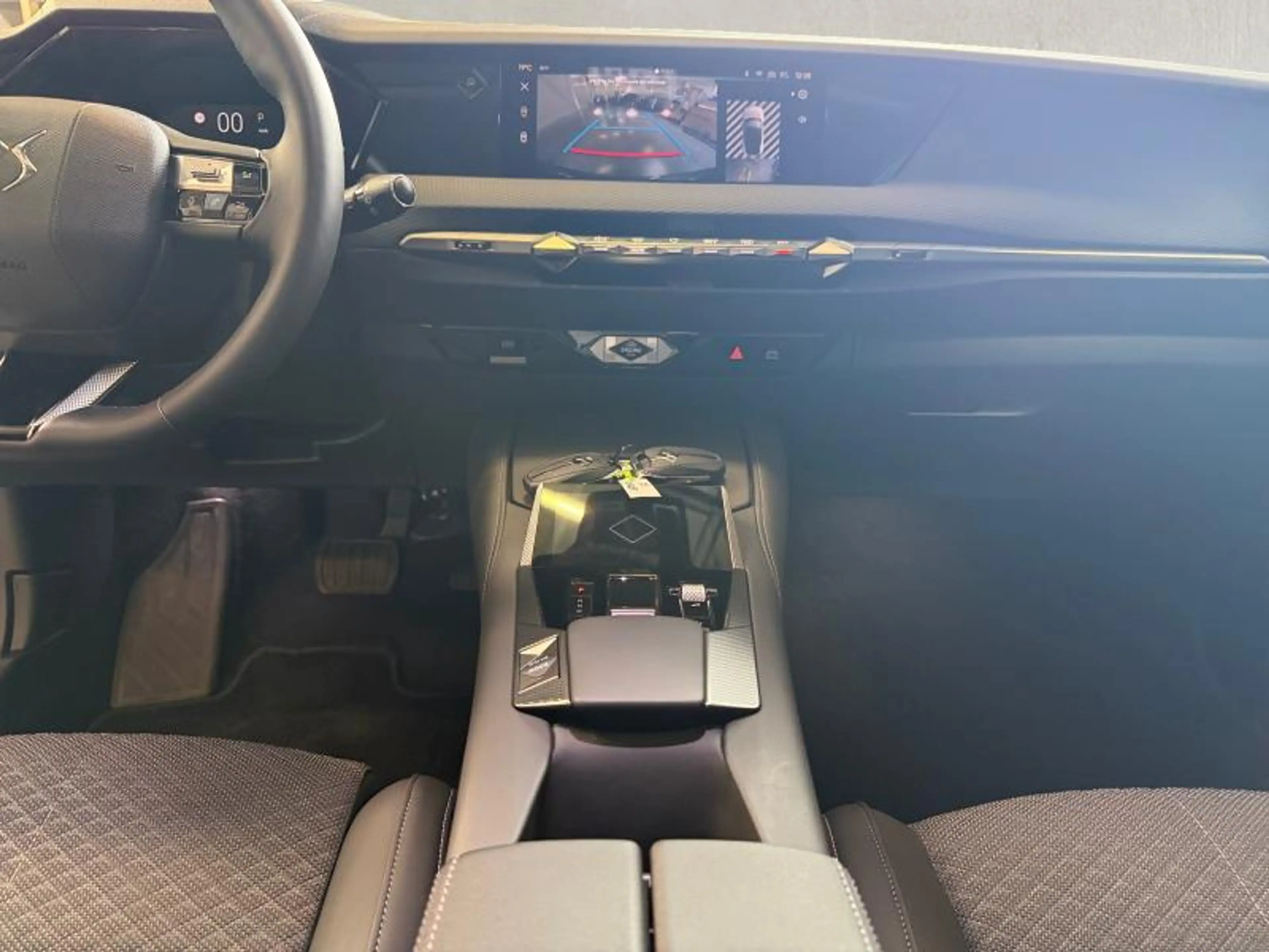 DS Automobiles DS 4 PALLAS — photo 11