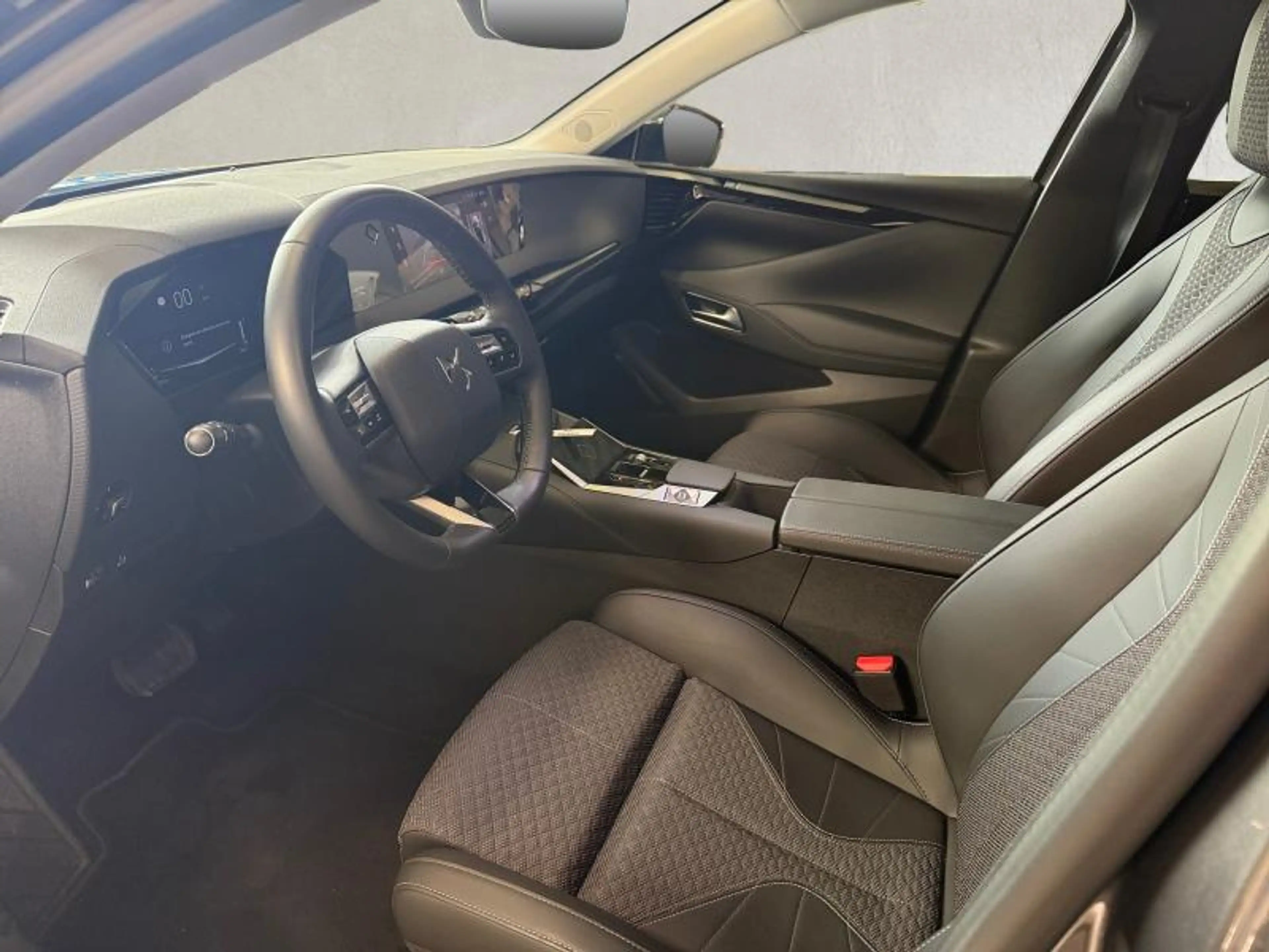 DS Automobiles DS 4 PALLAS — photo 9