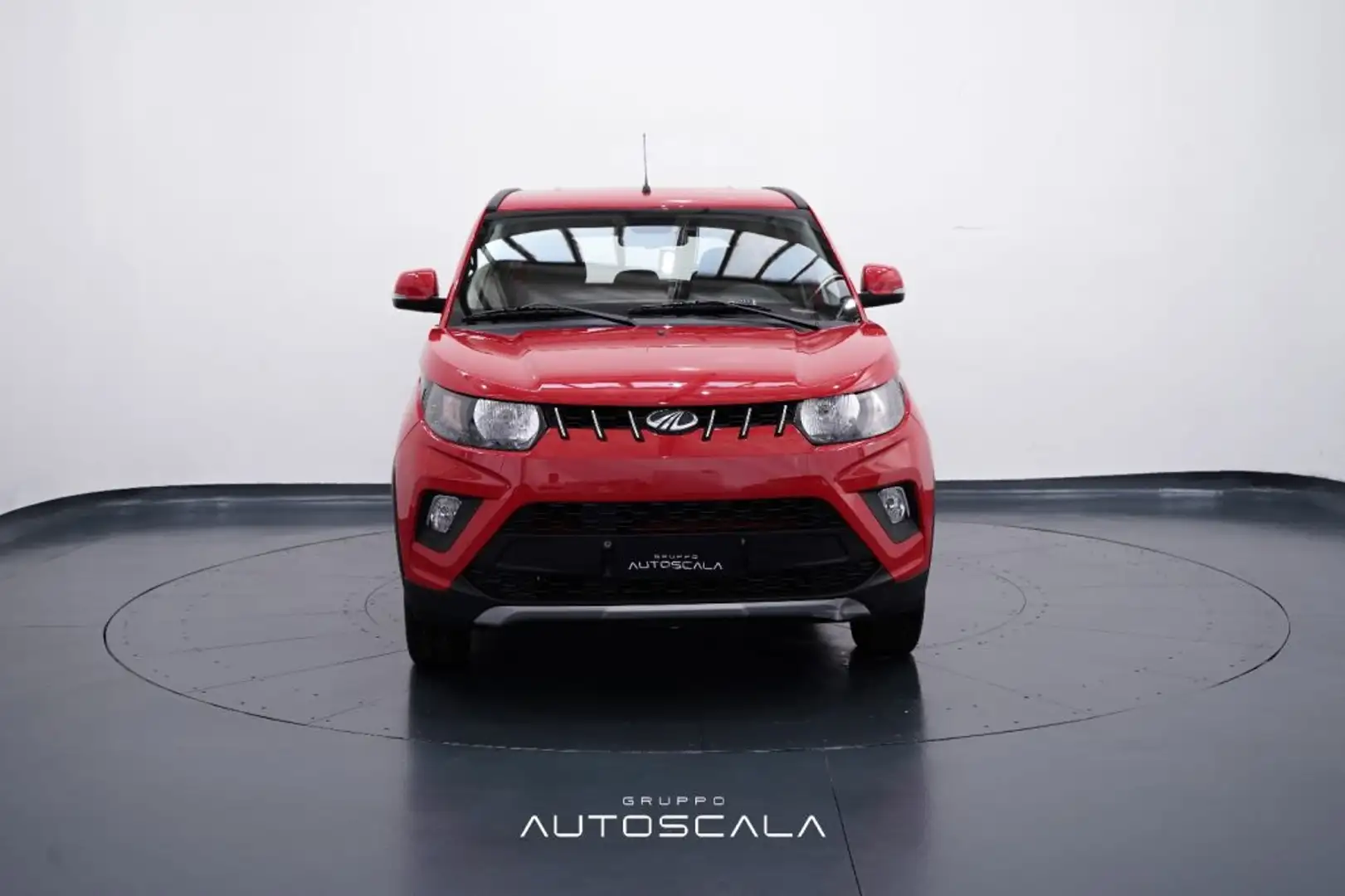 Mahindra KUV100 1.2 VVT K6+ Rosso - 2