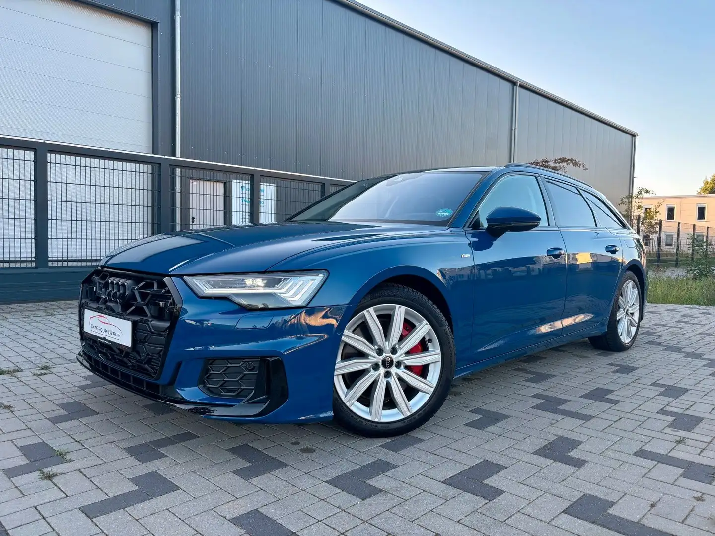 Audi A6 Avant 55 TFSI e Quattro S-Line HUD B&O MATRIX Bleu - 2