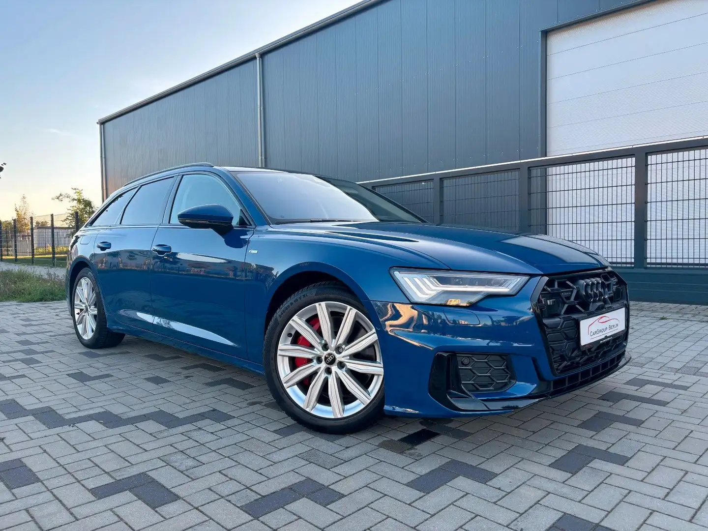 Audi A6 Avant 55 TFSI e Quattro S-Line HUD B&O MATRIX Bleu - 1