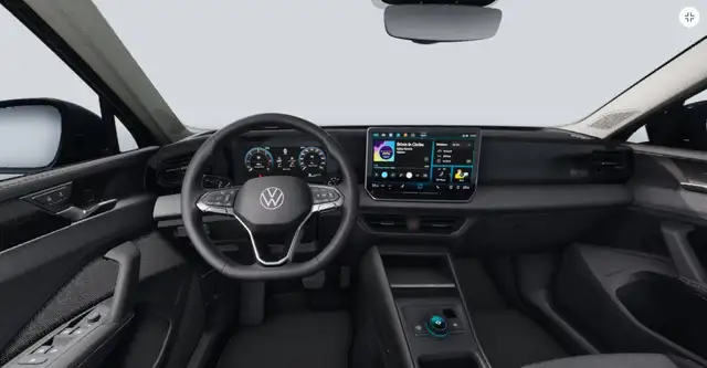 Volkswagen Tiguan view 3