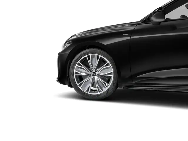 Audi A5 view 4
