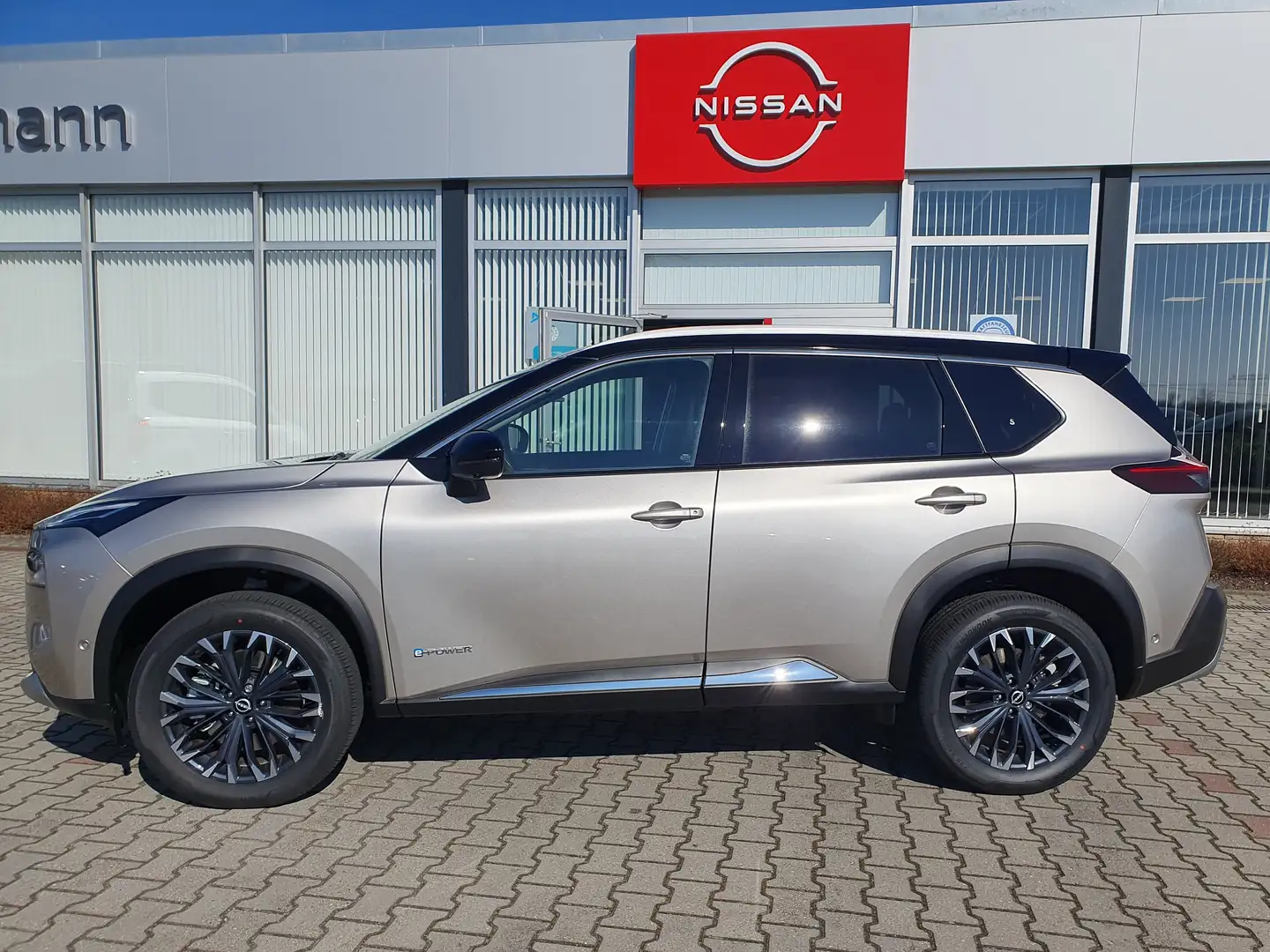 Nissan X-Trail 1.5 VC-T e-POWER e-4ORCE Tekna 4x4 Voll-LED, Leder Goud - 2