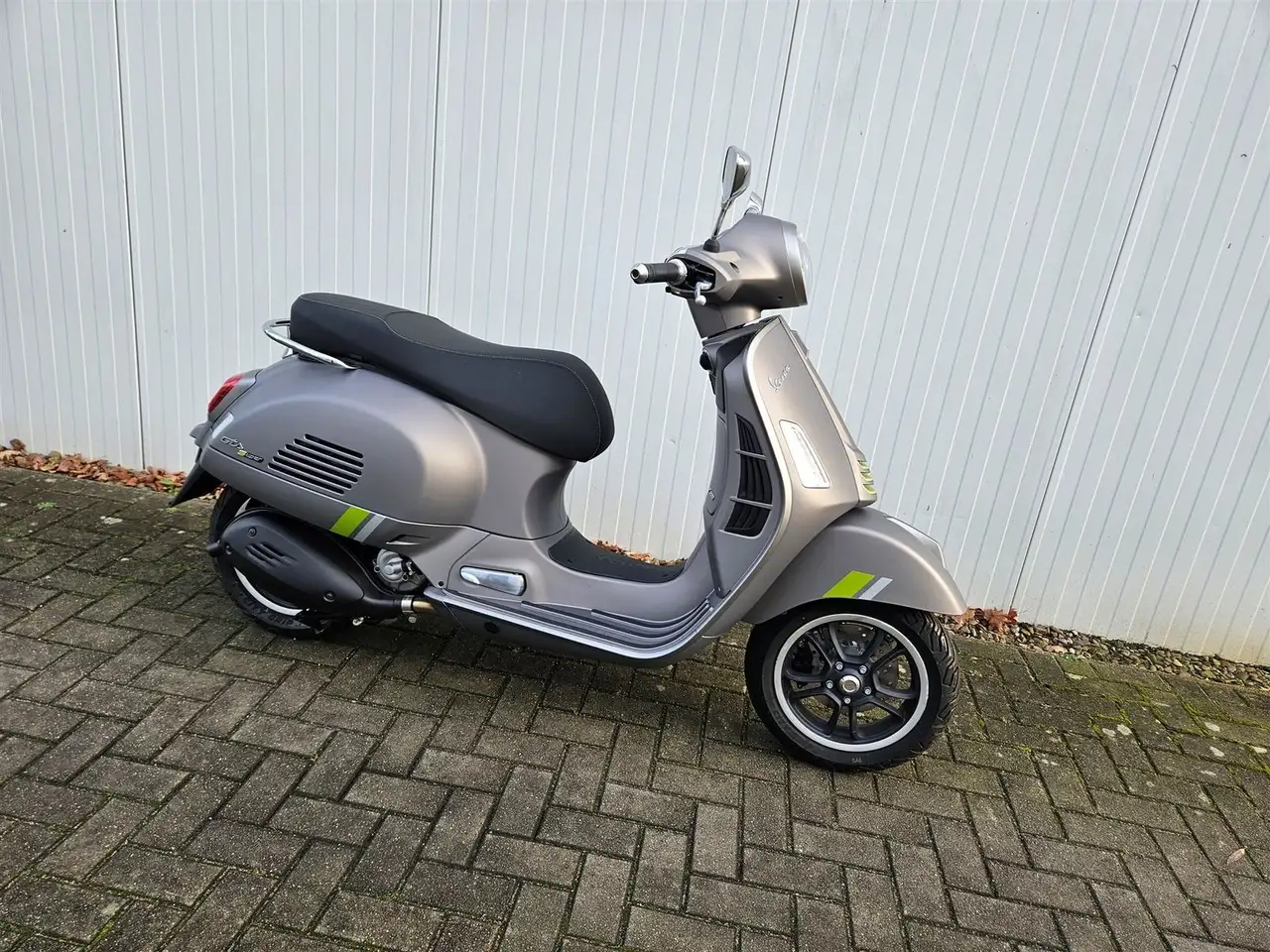 Vespa GTS 300