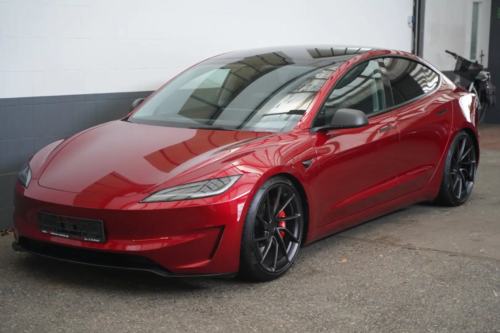 Tesla Model 3 Performance *Highland*HW4* Rot - 2