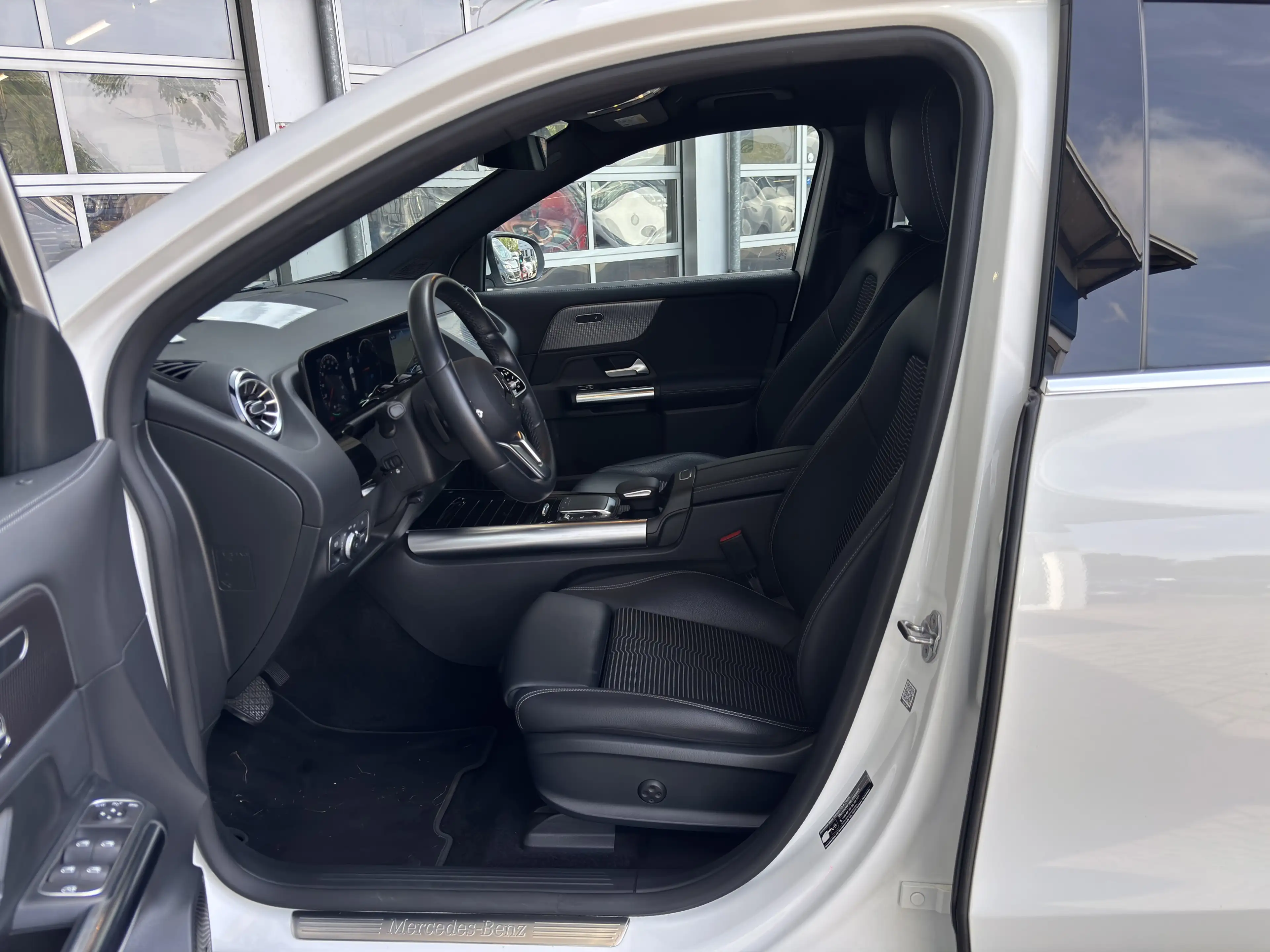 Mercedes-Benz EQA 250 AHK PROGRESSIVE PAKET KAM KEYL MEMOR — photo 9
