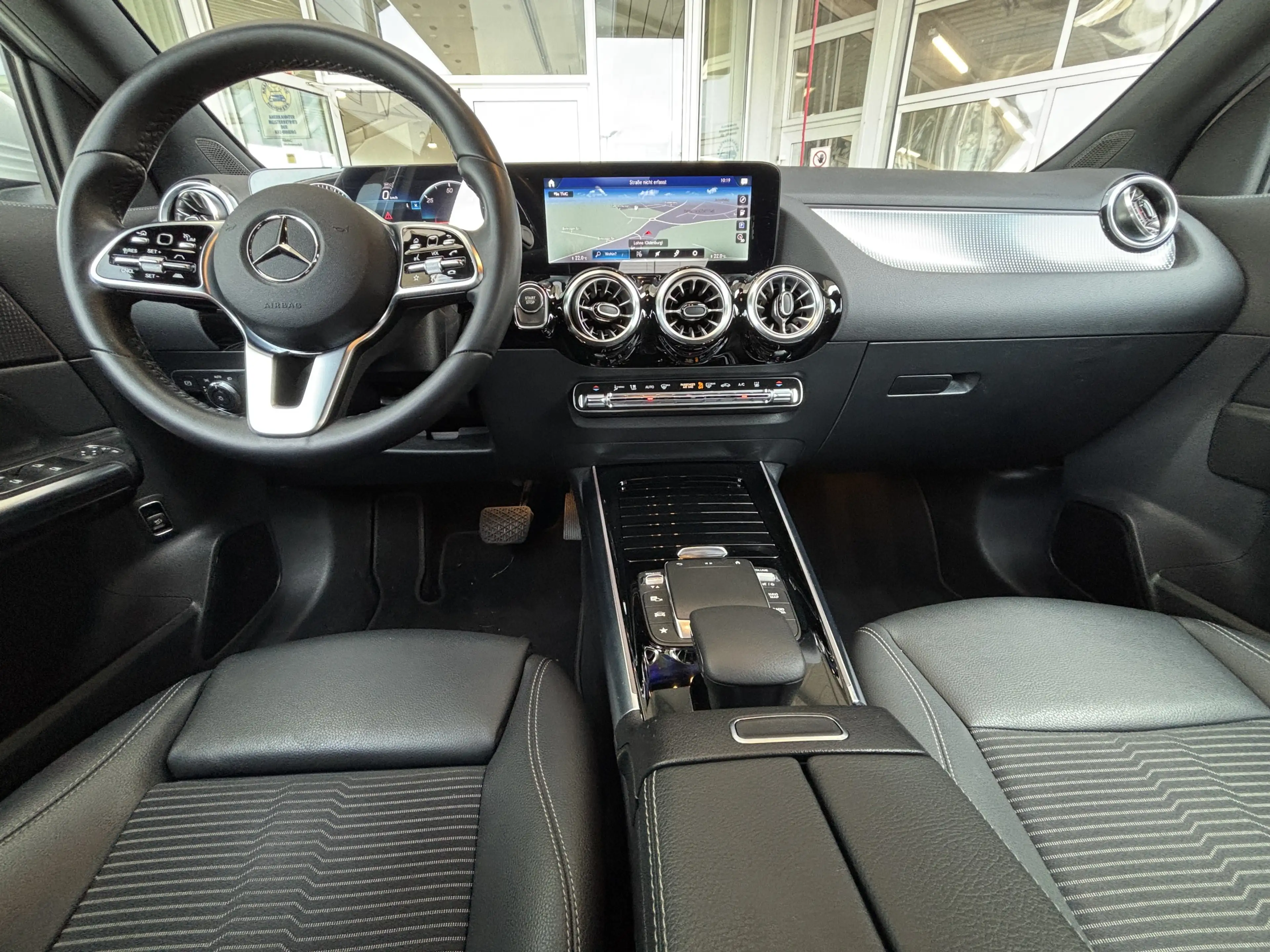 Mercedes-Benz EQA 250 AHK PROGRESSIVE PAKET KAM KEYL MEMOR — photo 12