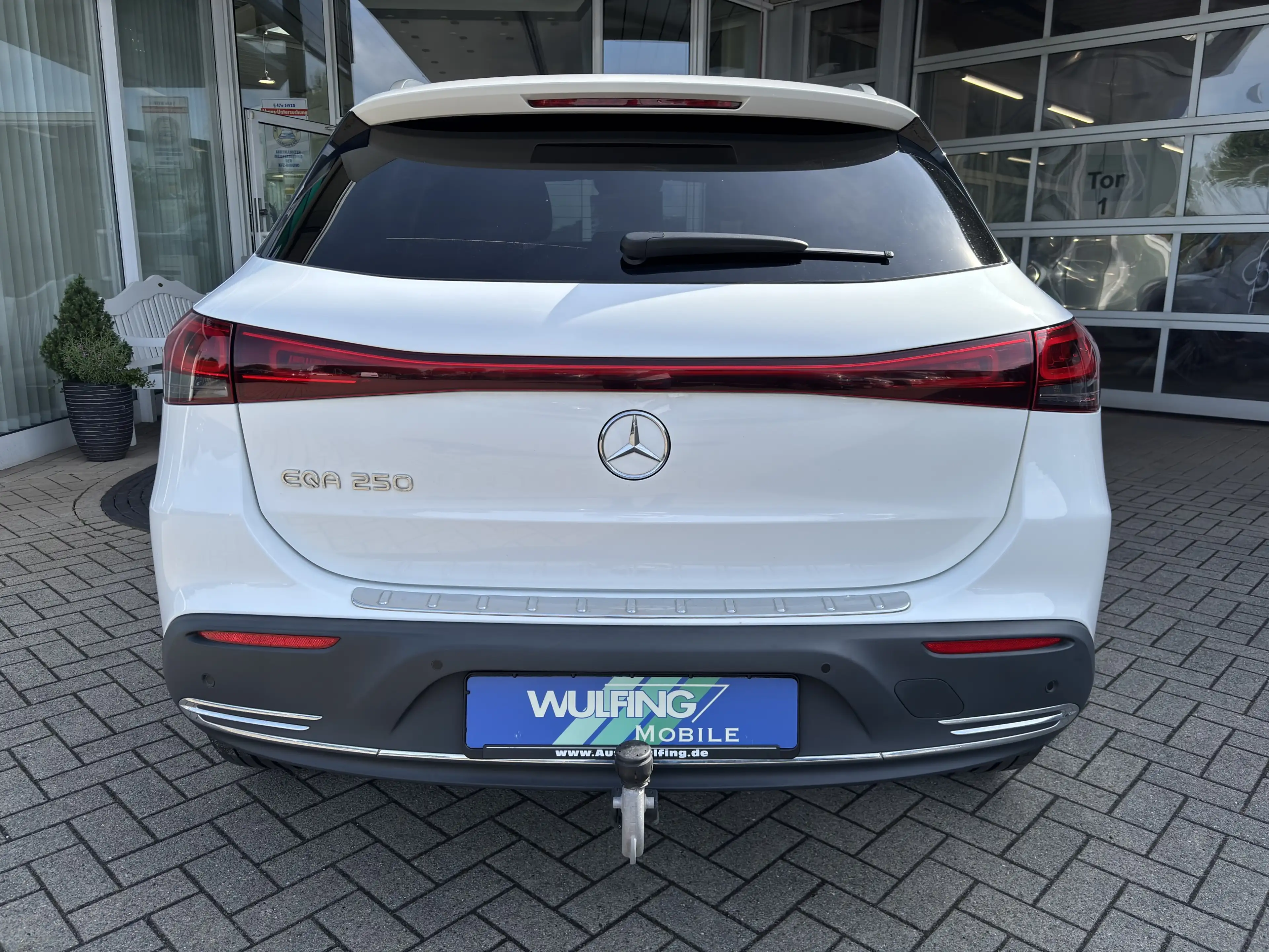 Mercedes-Benz EQA 250 AHK PROGRESSIVE PAKET KAM KEYL MEMOR — photo 7