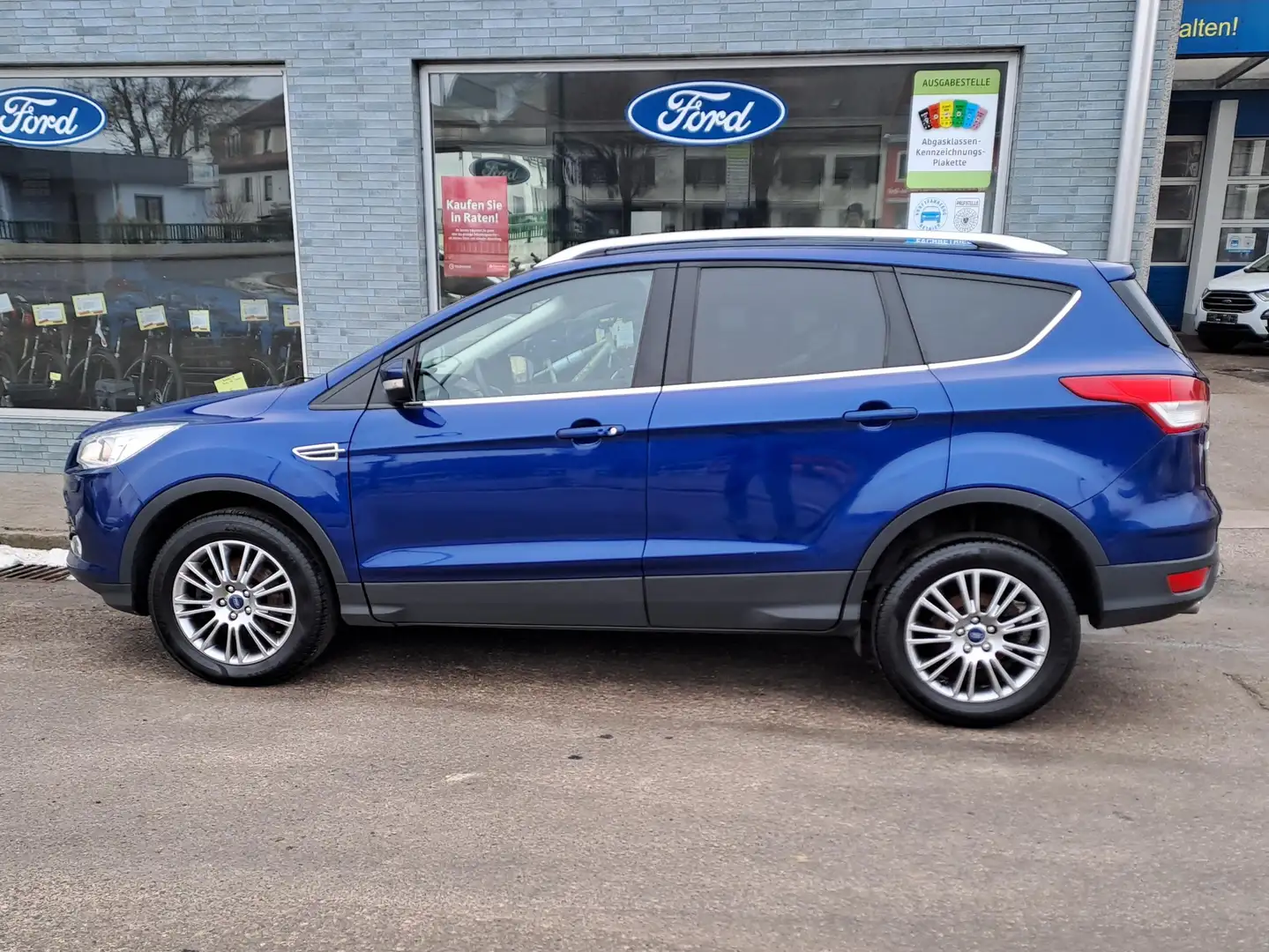 Ford Kuga Titanium Blau - 2
