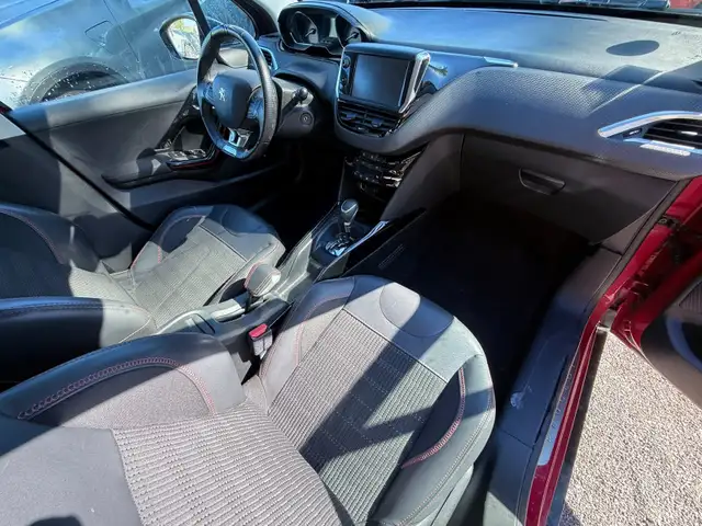 Peugeot 2008 view 14