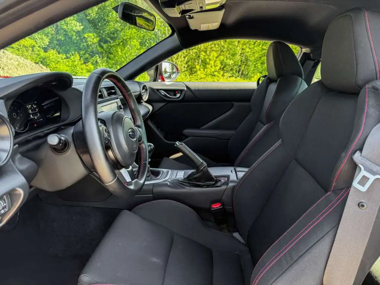 Subaru BRZ снимка Subaru BRZ