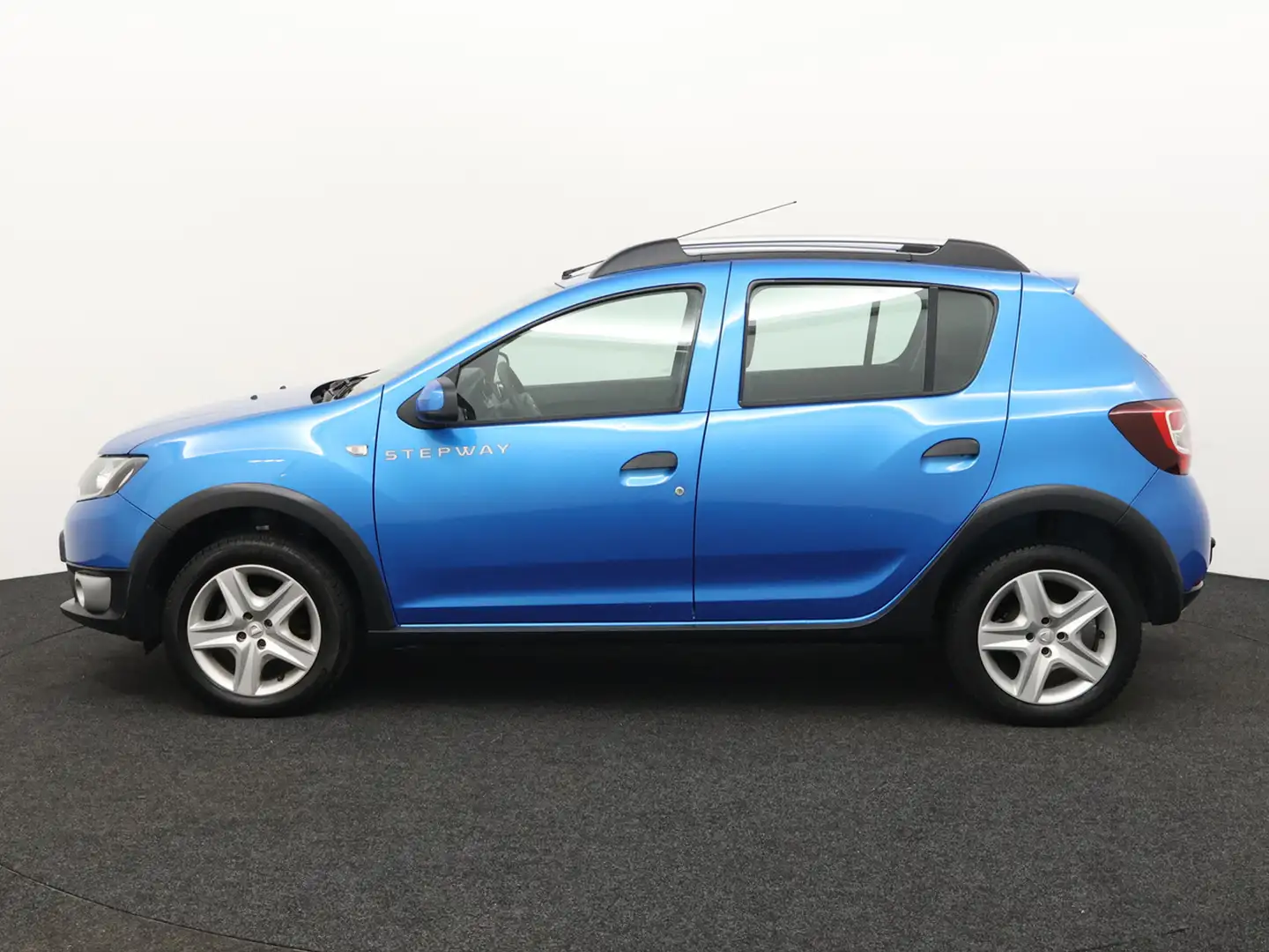Dacia Sandero 0.9 TCe Stepway Lauréate Trekhaak hoge instap airc Bleu - 2
