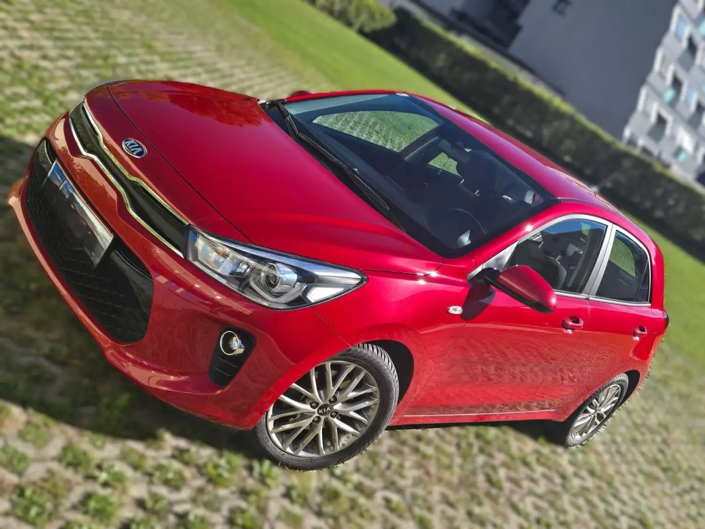 Kia Rio Rio 1,25 MPI Silber ISG Silber Rot - 1