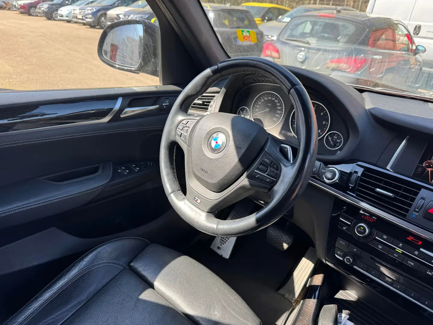 BMW X3 xDrive 2.0 D M-Paket Schwarz - 2