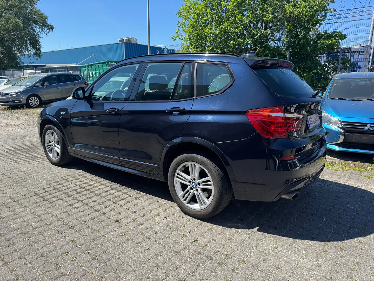 BMW X3 xDrive 2.0 D M-Paket Schwarz - 1