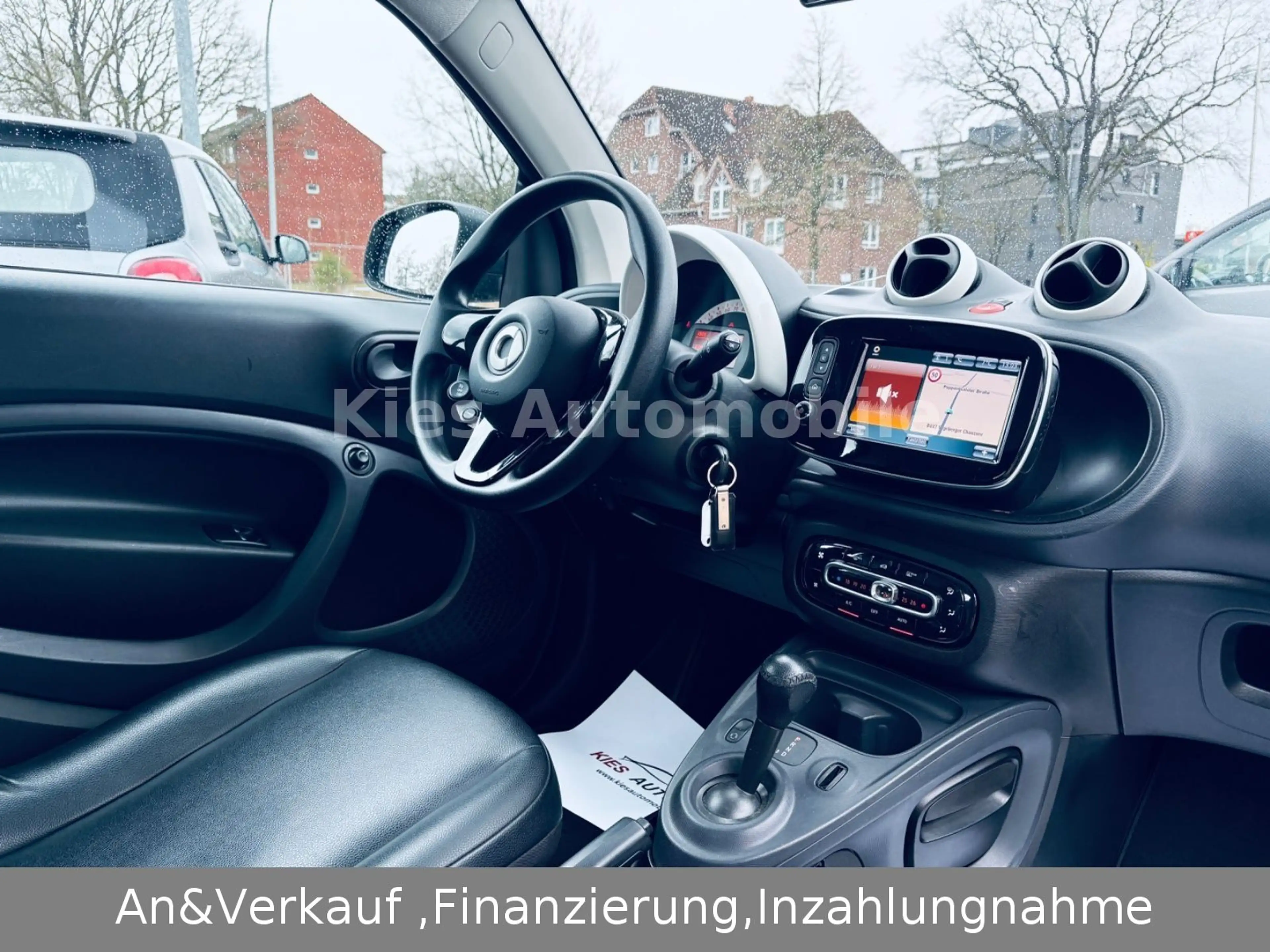 smart forTwo Prime AUTOM/LEDER/NAVI/PANO/SITZH/KLIMA — photo 7