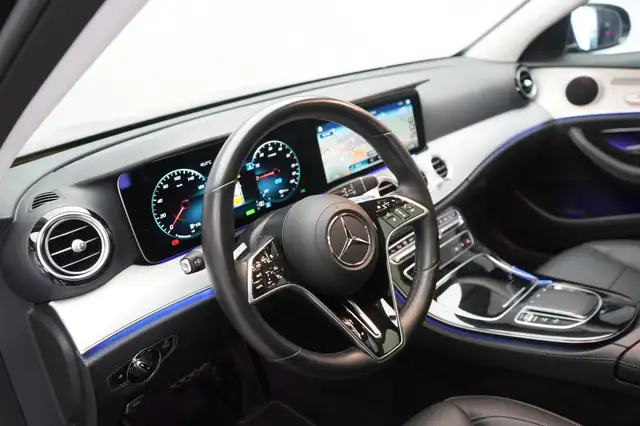 Mercedes-Benz 300 view 15