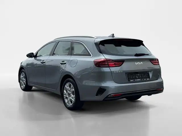 Kia Ceed view 4