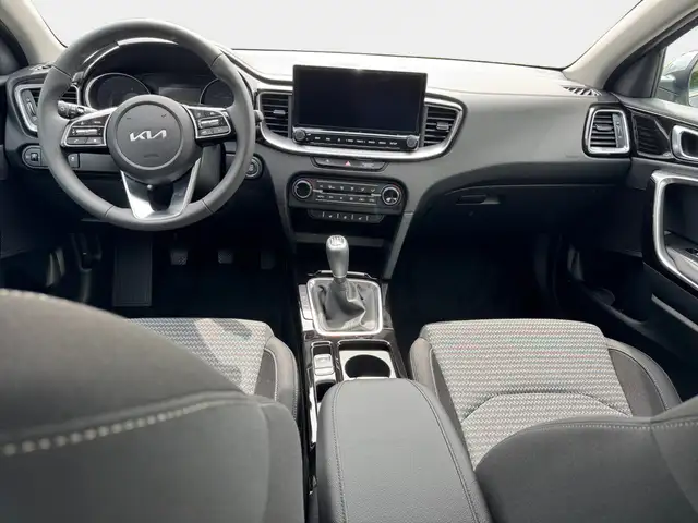 Kia Ceed view 9