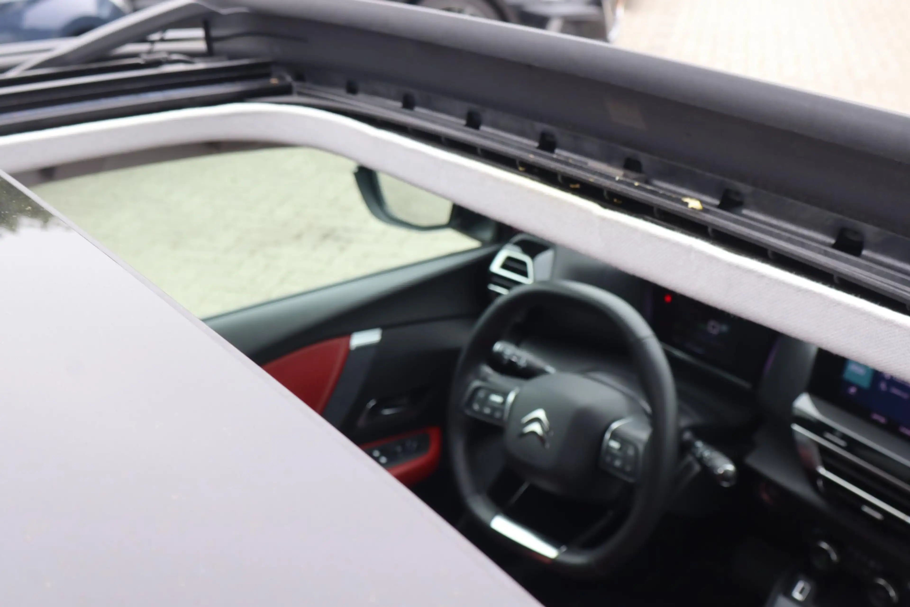 Citroen E-C4 Electric Shine 50 kWh | SOH 91,4% | Elektrisch glazen panor — photo 6