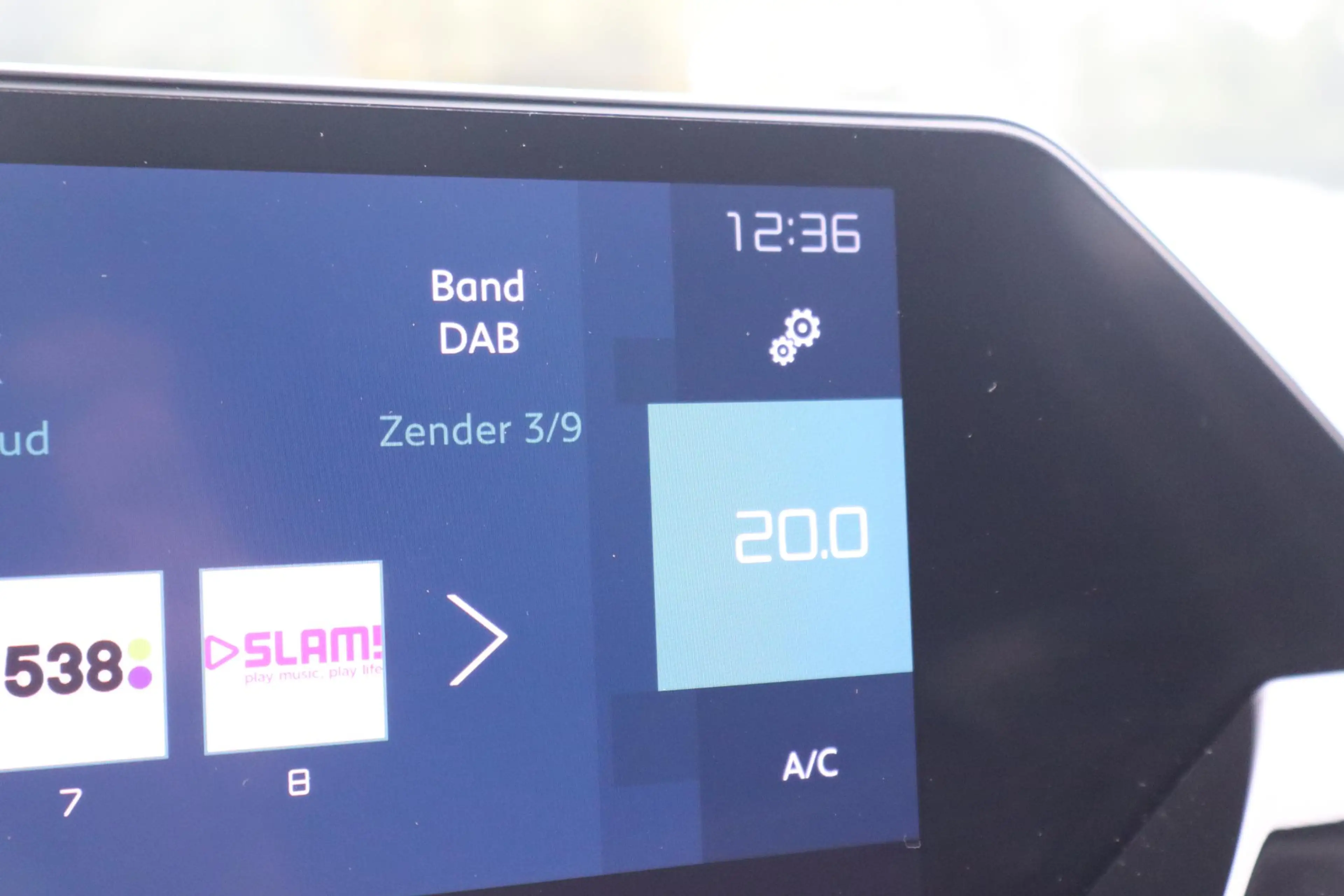 Citroen E-C4 Electric Shine 50 kWh | SOH 91,4% | Elektrisch glazen panor — photo 13