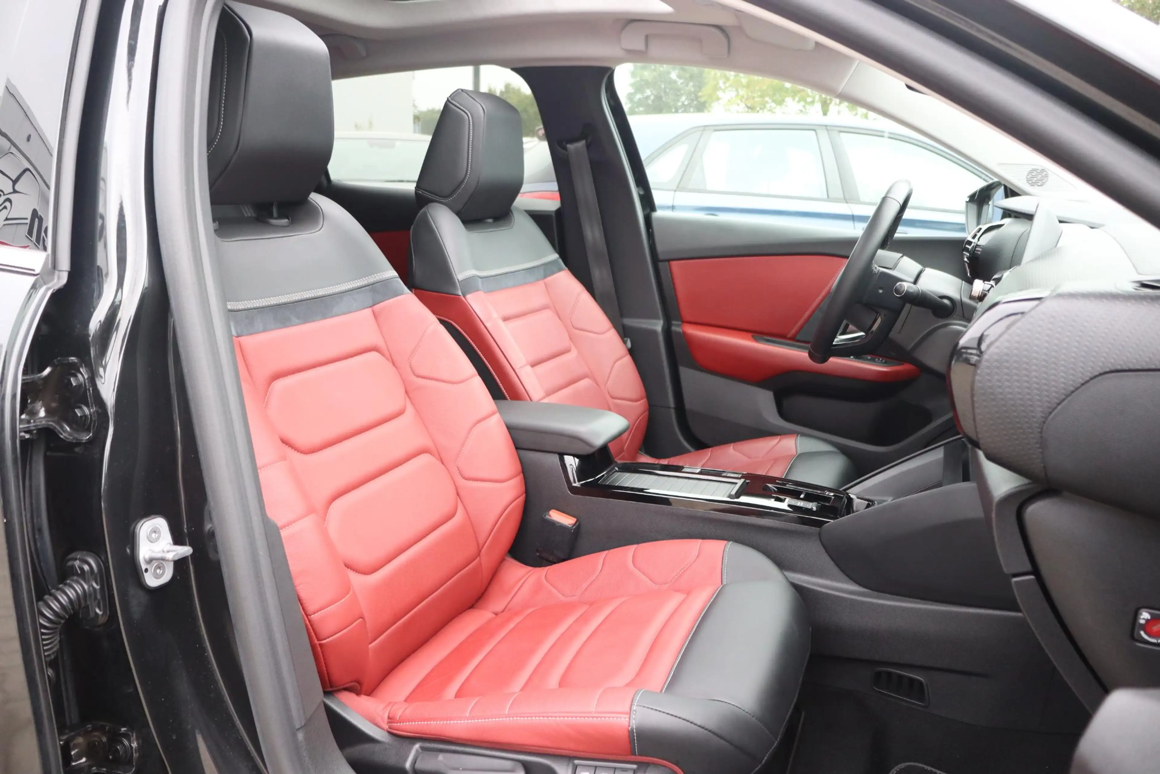 Citroen E-C4 Electric Shine 50 kWh | SOH 91,4% | Elektrisch glazen panor — photo 16