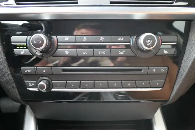 BMW X4 view 8