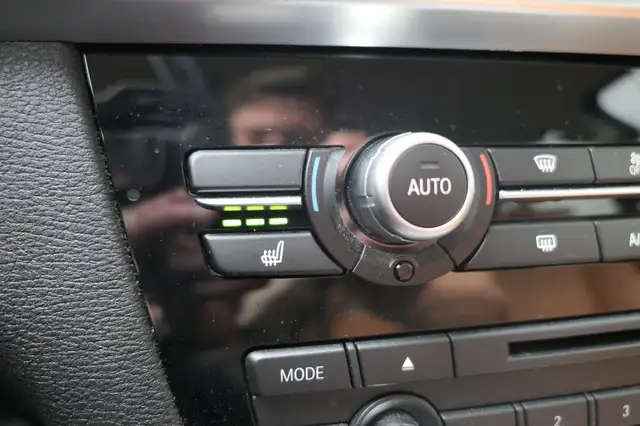 BMW X4 view 9