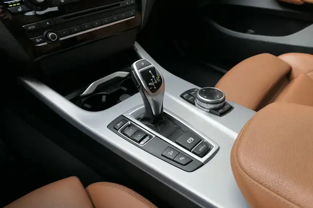 BMW X4 view 6